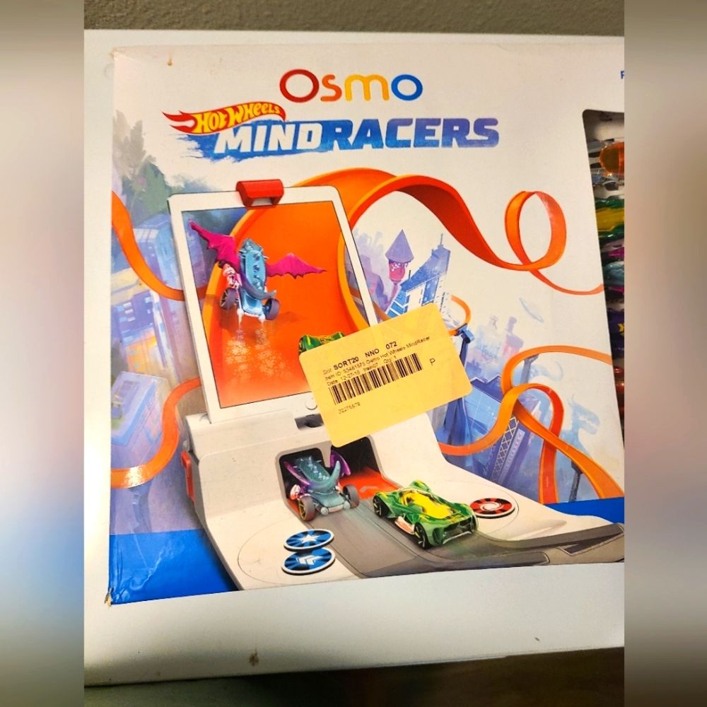 RARE. NIB Osmo Hot Wheels Mindracers game